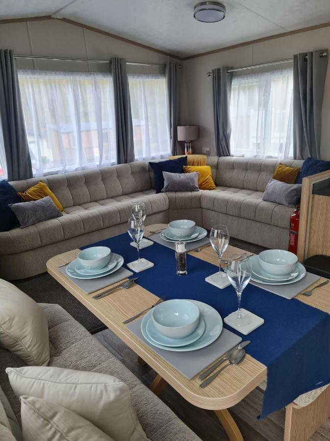 The Tiddler - Plot 101, Woodlands Lodge Retreat, New Quay, West Wales Llanina Экстерьер фото
